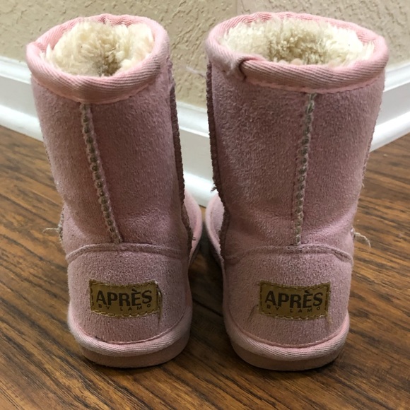Little kids pink boots - Picture 2 of 3